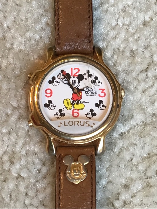 Vintage Lorus Quartz Musical Mickey Mouse Watch, V422-0010 ZO main image 6